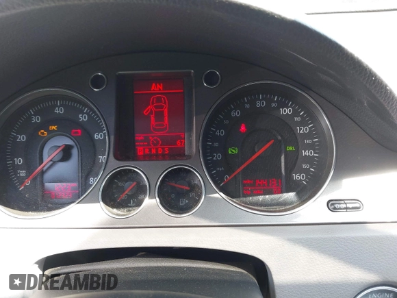 2008 Volkswagen Passat Komfort z VIN WVWJK73C28E241263, wystawiony jako IAAI lot #42021388 z przebiegiem 144 131 mil mil oraz . Historia ofert i sprzedaży dostępna na DreamBid. Obrazek 7.