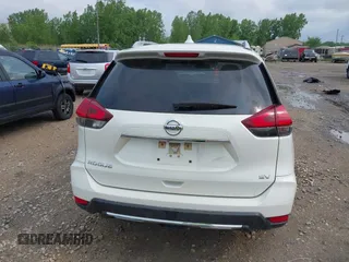2017 Nissan Rogue SL with VIN JN8AT2MT9HW384613, listed as a IAAI auction lot 42452968 with 231,304 mi miles and . Bid and sale history available at DreamBid. Image 17.