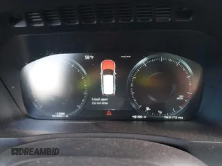 2017 Volvo XC90 Momentum с VIN YV4A22PK7H1111553, выставлен на аукционе IAAI как лот 41822397 с пробегом 123 888 миль миль и . История ставок и продаж доступна на DreamBid. Изображение 7.