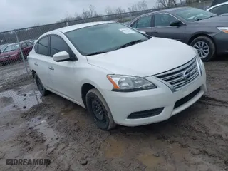 2013 Nissan Sentra SR with VIN 3N1AB7AP3DL777674, listed as a IAAI auction lot 42007975 with 209,173 mi miles. Bid and sale history available at carsss.com. Image 1.
