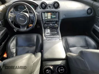 2015 Jaguar XJ with VIN SAJWA3HT2FMV89272, listed as a Copart auction lot 42195005 with 131,456 mi miles and Clean Title. Bid and sale history available at DreamBid. Image 8.