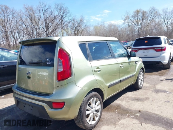 2013 Kia Soul with VIN KNDJT2A57D7635604, listed as a IAAI auction lot 41761711 with 189,848 mi miles. Bid and sale history available at carsss.com. Image 4.