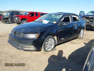 2015 Volkswagen Jetta SE z VIN 3VWD07AJ3FM266598, wystawiony jako IAAI lot #41757080 z przebiegiem 127 815 mil mil oraz . Historia ofert i sprzedaży dostępna na DreamBid. Obrazek 2.