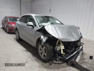 2021 Audi Q5 Premium with VIN WA1AAAFY1M2018483, listed as a IAAI auction lot 41606572 with 39,647 mi miles. Bid and sale history available at carsss.com. Image 1.