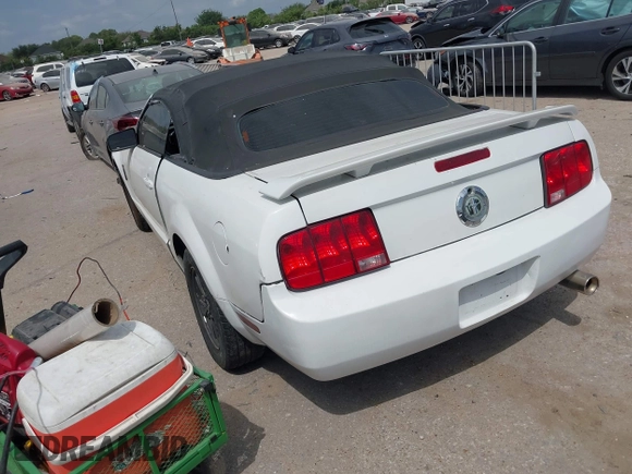 2007 Ford Mustang Deluxe with VIN 1ZVFT84N975253382, listed as a IAAI auction lot 42053888 with 96,356 mi miles and . Bid and sale history available at carsss.com. Image 3.