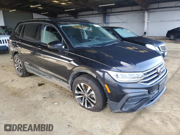 2022 Volkswagen Tiguan S z VIN 3VV1B7AXXNM012536, wystawiony jako Copart lot #81937034 z przebiegiem 38 912 mil mil oraz Szkoda całkowita • Salvage title. Historia ofert i sprzedaży dostępna na DreamBid. Obrazek 4.