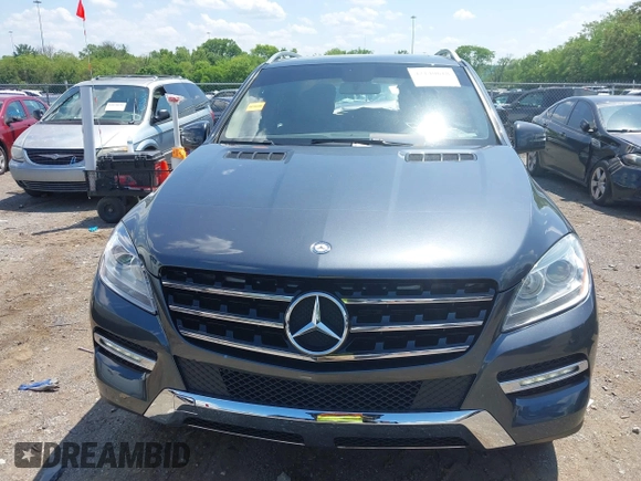 2013 Mercedes-Benz M 350 z VIN 4JGDA5HB0DA202334, wystawiony jako IAAI lot #42140618 z przebiegiem 133 225 mil mil oraz . Historia ofert i sprzedaży dostępna na DreamBid. Obrazek 12.