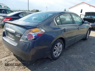 2011 Nissan Altima 2.5 S with VIN 1N4AL2AP8BN474776, listed as a IAAI auction lot 42018569 with 198,000 mi miles. Bid and sale history available at carsss.com. Image 4.