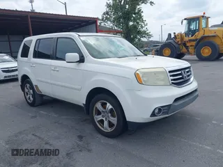 2013 Honda Pilot EX-L with VIN 5FNYF3H55DB013160, listed as a IAAI auction lot 42093991 with 235,443 mi miles. Bid and sale history available at carsss.com. Image 1.