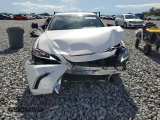 2021 Lexus ES 350 with VIN 58ADZ1B10MU089042, listed as a Copart auction lot 62071455 with 28,042 mi miles and Salvage title. Bid and sale history available at DreamBid. Image 5.