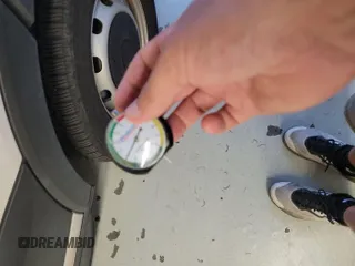 2023 Ford Transit Cargo с VIN 1FTBR1X89PKA75830, выставлен на аукционе IAAI как лот 42907933 с пробегом 17 668 миль миль и . История ставок и продаж доступна на DreamBid. Изображение 22.