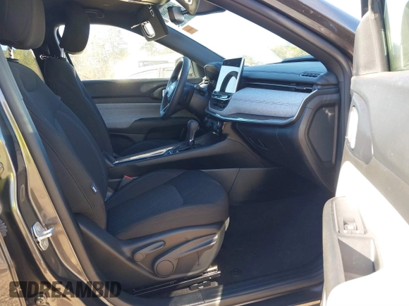 2023 Jeep Compass Sport with VIN 3C4NJDAN0PT551742, listed as a IAAI auction lot 41683808 with 4,135 mi miles and . Bid and sale history available at DreamBid. Image 5.