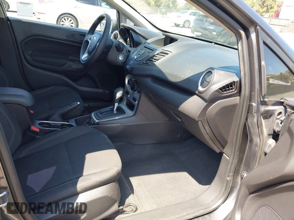 2017 Ford Fiesta SE с VIN 3FADP4BJ9HM125975, выставлен на аукционе IAAI как лот 42174562 с пробегом 55 661 миль миль и . История ставок и продаж доступна на DreamBid. Изображение 5.