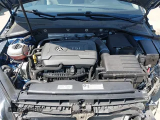 2017 Volkswagen Golf S z VIN 3VW217AU9HM019247, wystawiony jako IAAI lot #42213525 z przebiegiem 79 813 mil mil oraz . Historia ofert i sprzedaży dostępna na DreamBid. Obrazek 10.