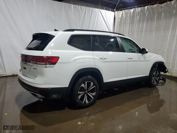 2024 Volkswagen Atlas 2.0T SE with VIN 1V2LR2CA9RC585416, listed as a Copart auction lot 45114035 with 9,547 mi miles and Salvage Title. Bid and sale history available at carsss.com. Image 3.