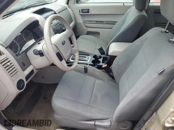 2012 Ford Escape XLS z VIN 1FMCU9C74CKA77442, wystawiony jako Copart lot #65079825 z przebiegiem 132 895 mil mil oraz Czysty tytuł • Clean title. Historia ofert i sprzedaży dostępna na DreamBid. Obrazek 7.