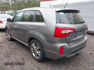 2015 Kia Sorento SX with VIN 5XYKWDA75FG553286, listed as a IAAI auction lot 42020351 with 147,572 mi miles. Bid and sale history available at carsss.com. Image 3.
