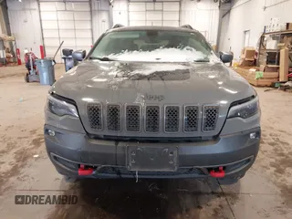 2019 Jeep Cherokee Trailhawk Elite with VIN 1C4PJMBX7KD361203, listed as a IAAI auction lot 41515943 with 133,384 mi miles. Bid and sale history available at carsss.com. Image 12.