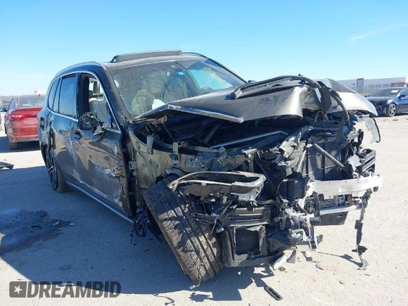 2021 BMW X5 xDrive40i z VIN 5UXCR6C09M9G00150, wystawiony jako IAAI lot #41647528 z przebiegiem Nie podano mil oraz . Historia ofert i sprzedaży dostępna na DreamBid. Obrazek 1.