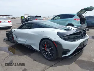 2021 McLaren 765LT z VIN SBM14RCA3MW765344, wystawiony jako IAAI lot #40934179 z przebiegiem 10 900 mil mil oraz . Historia ofert i sprzedaży dostępna na DreamBid. Obrazek 3.