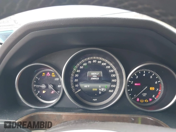 2014 Mercedes-Benz E 350 Luxury with VIN WDDHH8JB2EA886341, listed as a IAAI auction lot 42076525 with 208,933 mi miles and . Bid and sale history available at DreamBid. Image 7.
