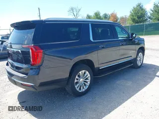 2023 GMC Yukon XL SLT z VIN 1GKS2GKD1PR137714, wystawiony jako IAAI lot #41982459 z przebiegiem 63 887 mil mil oraz . Historia ofert i sprzedaży dostępna na DreamBid. Obrazek 4.