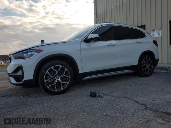 2022 BMW X1 xDrive28i with VIN WBXJG9C04N5U60890, listed as a Copart auction lot 41791835 with 89,302 mi miles and Non repairable. Bid and sale history available at DreamBid. Image 1.