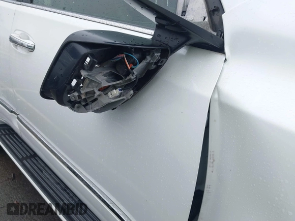 2015 Lexus GX 460 z VIN JTJBM7FX6F5099510, wystawiony jako IAAI lot #40794375 z przebiegiem 172 906 mil mil oraz . Historia ofert i sprzedaży dostępna na DreamBid. Obrazek 17.