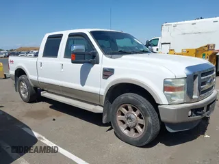 2008 Ford F-250 XL z VIN 1FTSW21R38EC81242, wystawiony jako IAAI lot #42303101 z przebiegiem 233 458 mil mil oraz . Historia ofert i sprzedaży dostępna na DreamBid. Obrazek 1.