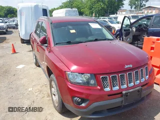 2017 Jeep Compass Latitude z VIN 1C4NJCEB4HD182322, wystawiony jako IAAI lot #42605617 z przebiegiem 152 061 mil mil oraz . Historia ofert i sprzedaży dostępna na DreamBid. Obrazek 1.