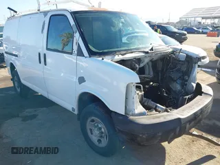 2006 Chevrolet Express Cargo z VIN 1GCGG25V361183813, wystawiony jako IAAI lot #41992215 z przebiegiem Nie podano mil oraz . Historia ofert i sprzedaży dostępna na DreamBid. Obrazek 1.