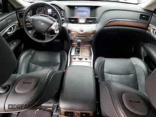 2015 Infiniti Q70 z VIN JN1BY1PP4FM600745, wystawiony jako Copart lot #44411015 z przebiegiem 80 509 mil mil oraz Szkoda całkowita • Salvage title. Historia ofert i sprzedaży dostępna na DreamBid. Obrazek 8.