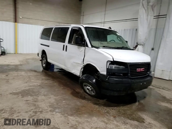 2022 GMC Savana z VIN 1GTZ7GF79N1230444, wystawiony jako Copart lot #47751865 z przebiegiem 43 481 mil mil oraz Szkoda całkowita • Salvage title. Historia ofert i sprzedaży dostępna na DreamBid. Obrazek 15.