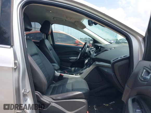 2013 Ford Escape SEL with VIN 1FMCU9H95DUA48886, listed as a IAAI auction lot 42117937 with 244,101 mi miles. Bid and sale history available at carsss.com. Image 5.