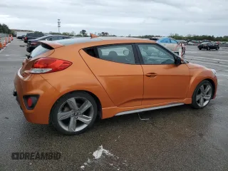 2015 Hyundai Veloster Turbo z VIN KMHTC6AE4FU232986, wystawiony jako Copart lot #55335565 z przebiegiem 127 466 mil mil oraz Szkody całkowita. Historia ofert i sprzedaży dostępna na DreamBid. Obrazek 3.