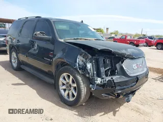 2007 GMC Yukon SLE with VIN 1GKFC13J17R216512, listed as a IAAI auction lot 41938265 with 201,781 mi miles. Bid and sale history available at carsss.com. Image 1.