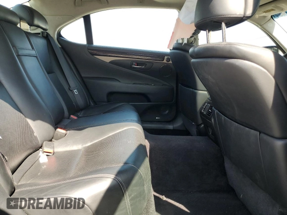 2013 Lexus LS 460 L z VIN JTHGL5EF9D5050368, wystawiony jako Copart lot #71087494 z przebiegiem 91 623 mil mil oraz Szkoda całkowita • Salvage title. Historia ofert i sprzedaży dostępna na DreamBid. Obrazek 10.