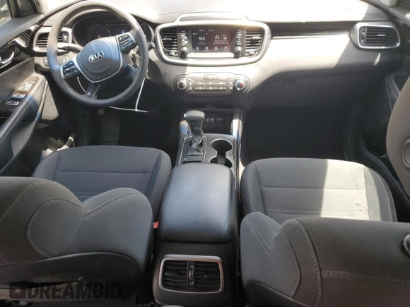 2019 Kia Sorento L with VIN 5XYPG4A39KG576130, listed as a Copart auction lot 53981755 with 99,520 mi miles and Salvage Title. Bid and sale history available at DreamBid. Image 8.