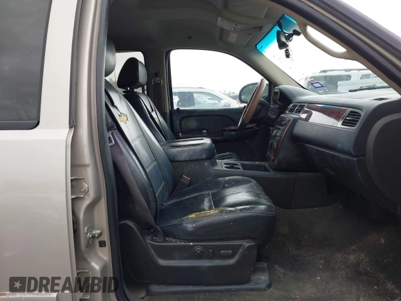 2007 Chevrolet Avalanche 1LT with VIN 3GNEC12007G155273, listed as a IAAI auction lot 41573051 with 139,714 mi miles and . Bid and sale history available at DreamBid. Image 5.