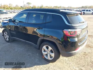 2018 Jeep Compass Latitude with VIN 3C4NJCBB1JT467953, listed as a IAAI auction lot 41254646 with 88,322 mi miles. Bid and sale history available at carsss.com. Image 3.