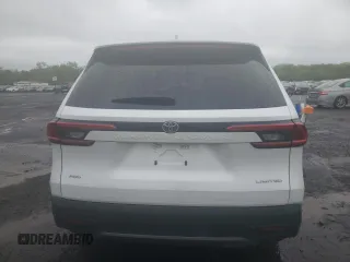 2024 Toyota Highlander XLE with VIN 5TDAAAB56RS056857, listed as a Copart auction lot 55140015 with 11,832 mi miles and Salvage title. Bid and sale history available at DreamBid. Image 6.