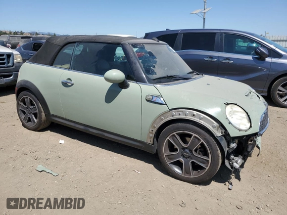 2010 MINI Convertible S z VIN WMWMS3C52ATZ84995, wystawiony jako Copart lot #63445985 z przebiegiem 51 266 mil mil oraz Szkoda całkowita • Salvage title. Historia ofert i sprzedaży dostępna na DreamBid. Obrazek 4.