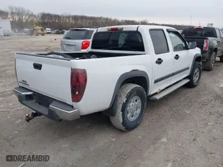 2008 Chevrolet Colorado LT w/1LT with VIN 1GCDT33EX88215206, listed as a IAAI auction lot 41702775 with 216,537 mi miles. Bid and sale history available at carsss.com. Image 4.