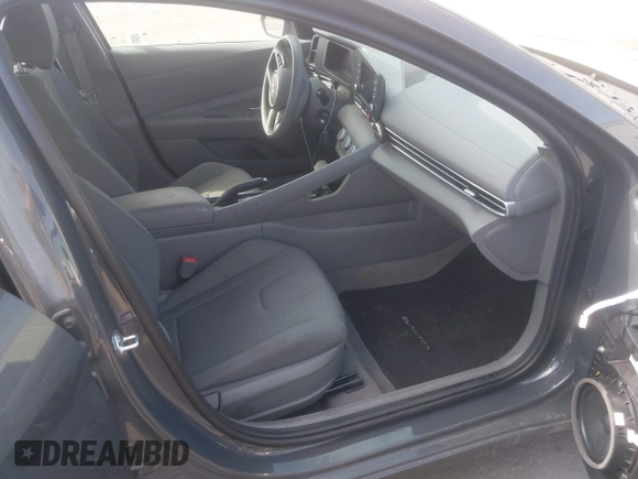 2024 Hyundai Elantra SE with VIN KMHLL4DG4RU723919, listed as a IAAI auction lot 42023857 with 8,978 mi miles and . Bid and sale history available at DreamBid. Image 5.