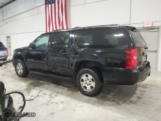 2014 Chevrolet Suburban LT with VIN 1GNSKJE78ER239031, listed as a Copart auction lot 47944895 with 204,845 mi miles and Salvage Title. Bid and sale history available at carsss.com. Image 2.