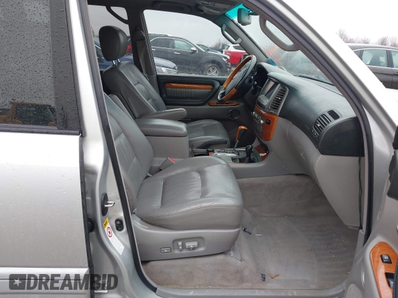 2006 Lexus LX 470 z VIN JTJHT00W364011426, wystawiony jako IAAI lot #42026869 z przebiegiem 254 659 mil mil oraz . Historia ofert i sprzedaży dostępna na DreamBid. Obrazek 5.