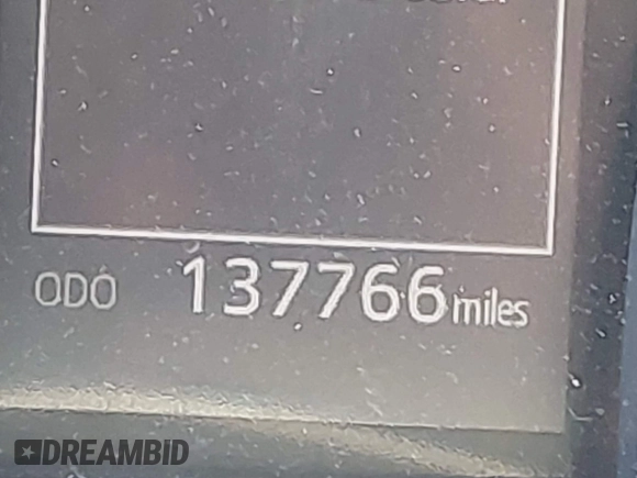 2019 Toyota Camry LE z VIN 4T1B11HK8KU197444, wystawiony jako IAAI lot #41710904 z przebiegiem 137 766 mil mil oraz . Historia ofert i sprzedaży dostępna na DreamBid. Obrazek 15.