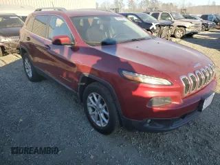 2015 Jeep Cherokee Latitude with VIN 1C4PJMCB3FW784938, listed as a Copart auction lot 47614705 with 159,880 mi miles and Salvage Title. Bid and sale history available at carsss.com. Image 4.