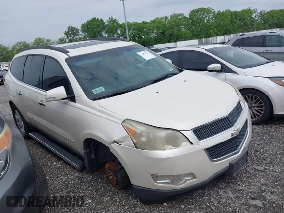 2011 Chevrolet Traverse 1LT z VIN 1GNKRGED6BJ151688, wystawiony jako IAAI lot #42281195 z przebiegiem 259 173 mil mil oraz . Historia ofert i sprzedaży dostępna na DreamBid. Obrazek 1.