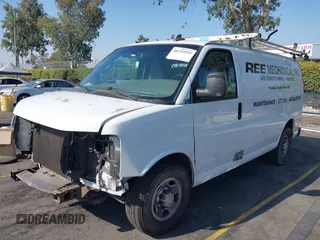 2018 Chevrolet Express Cargo with VIN 1GCWGAFP3J1343798, listed as a IAAI auction lot 40219592 with 121,288 mi miles and . Bid and sale history available at DreamBid. Image 18.